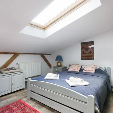 Your Stylish Spot In The Center Of Apartmán Krakov